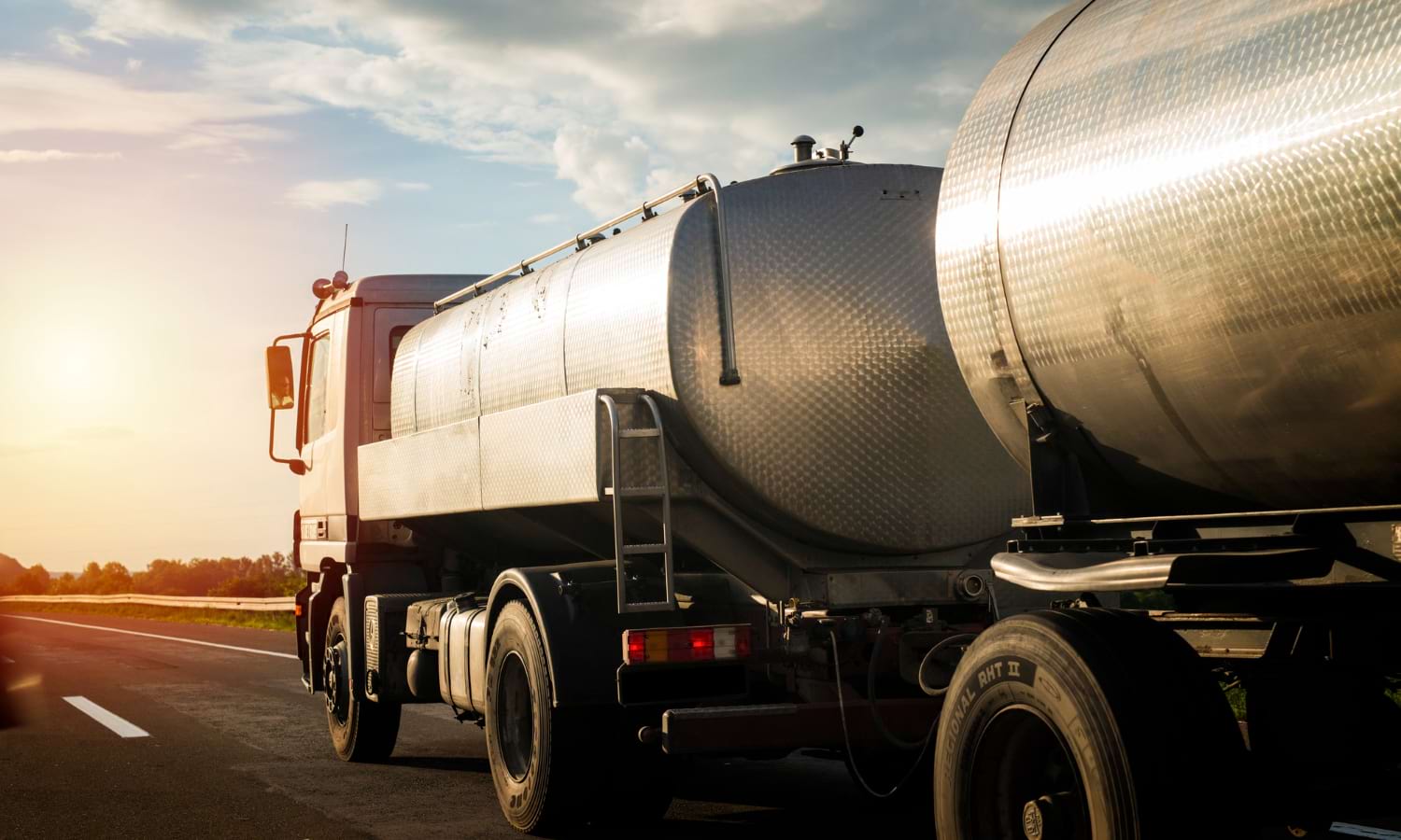 transport artykułów płynnych